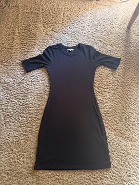 Z Supply Black Short-Sleeve Ribbed Midi Dress